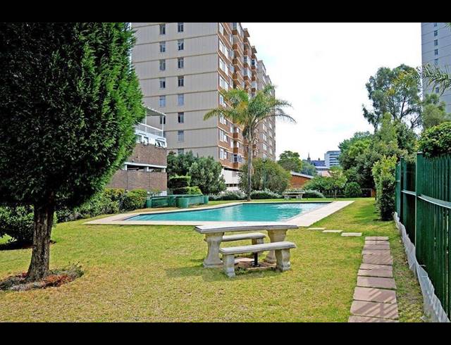 3 BEDROOM APARTMENT FOR SALE IN BEDFORD GARDENS